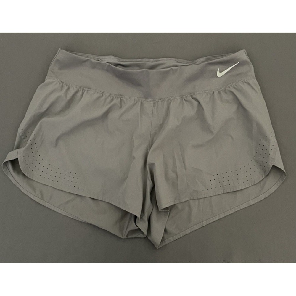 Nike Dri-FIT Running Shorts Womens Size XXL Gray Lined Swoosh Logo Zip Pocket